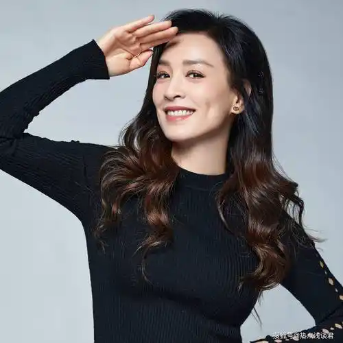 张庭,台湾人,1970年出生,从家庭几口人共同挤在几平米小屋,到拥有自己