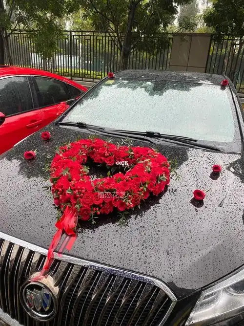红色经典心形红玫瑰婚礼婚车