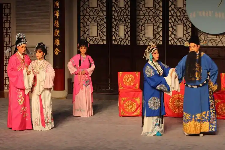 首届绿杨清声扬剧惠民展演决赛掠影