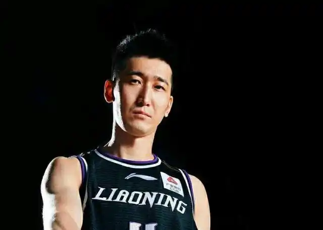 毕竟赵继伟和刘志轩的状态很难令球员信服男