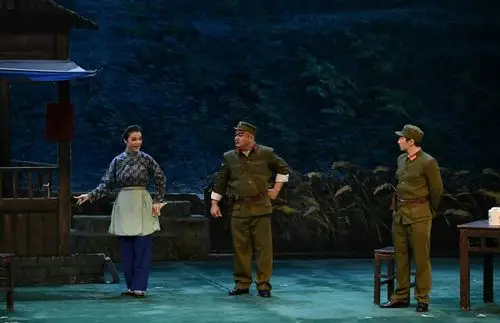 重温:革命样板戏 沙家浜>