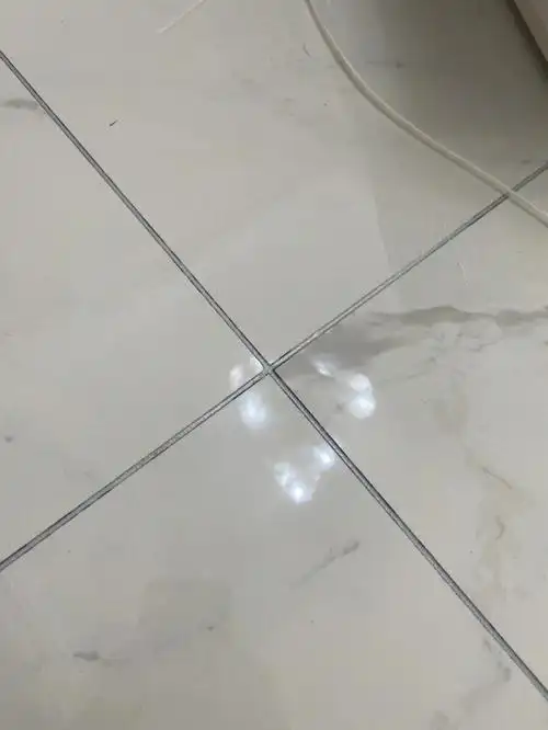 闪亮银美缝的黑边太多了吧