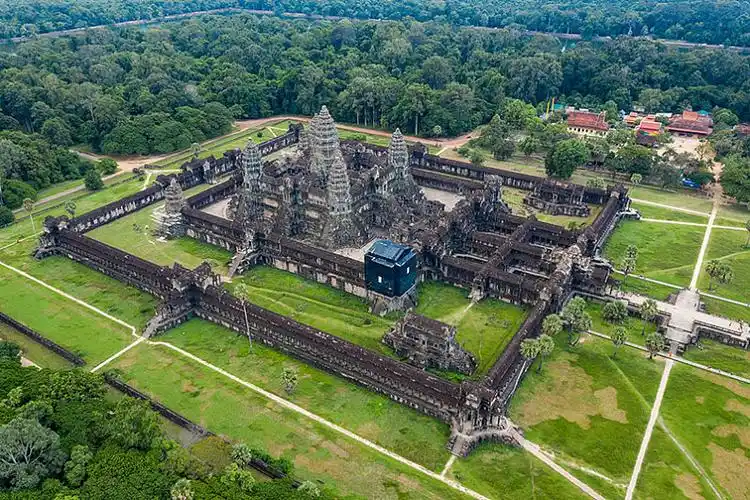 俯瞰吴哥窟图片_俯瞰吴哥窟高清图片_全景视觉