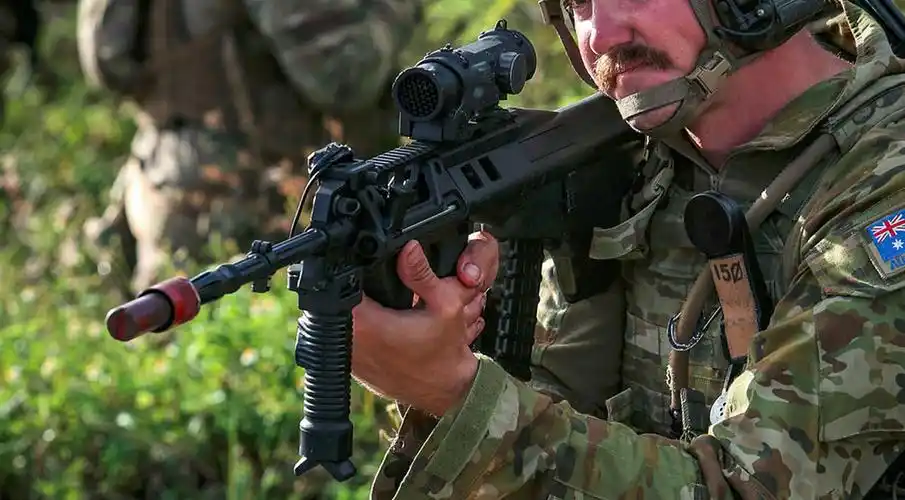 太平洋小岛多国演练《红海行动》 日本特种兵装备让人刮目相看