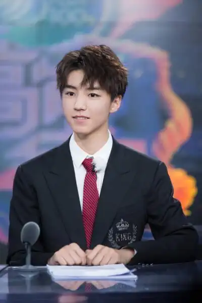 艺术tfboys 摄影 王俊凯 - 堆糖,美图壁纸兴趣社区