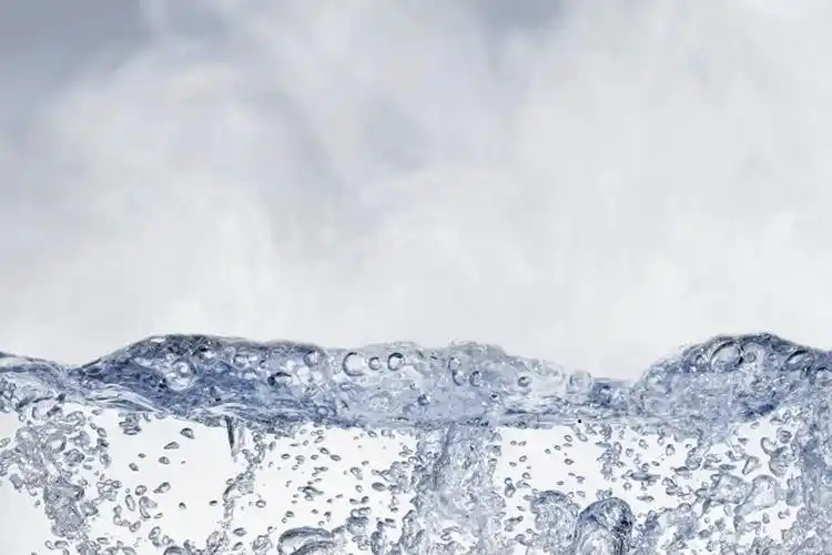 影子,气泡,水滴,涟漪,水蒸气,漩涡,水泡,水珠,水纹,泡泡,圆弧,蒸发