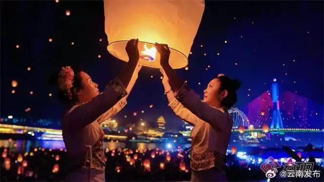 西双版纳澜沧江畔美若星河万盏孔明灯祈福纳祥