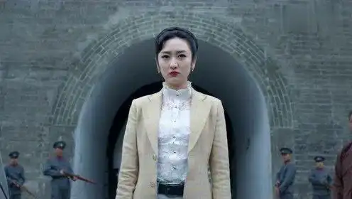 杀出黎明:总督抓捕革命义士,女队长来自首,不料是来同归于尽的!