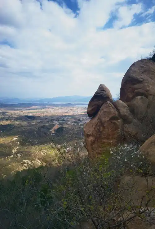 我家乡的云峰山 (十)观音洞与摩崖石刻        云峰山超胜庵核心景区