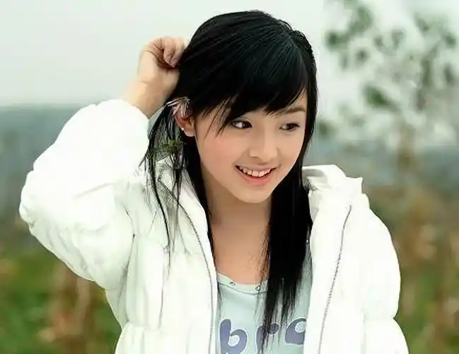 张含韵古早旧照