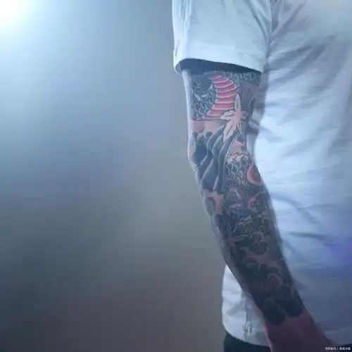 男人纹花臂是什么心理,纹花臂的人都后悔了吗