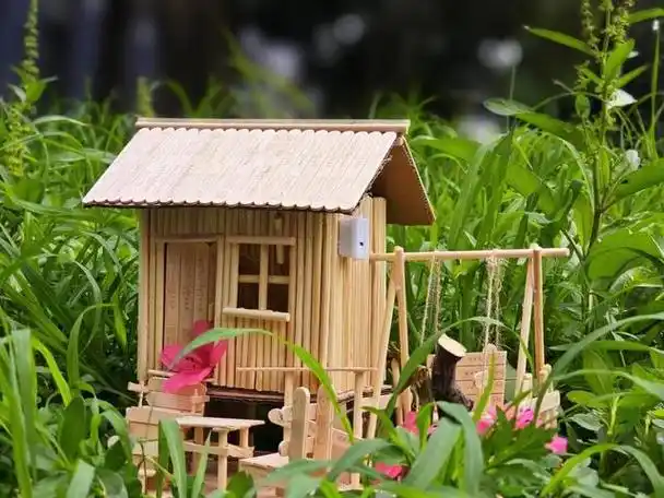 绿色出行低碳一夏成都高校师生创意手工变废为宝