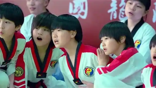 龙拳小子:林秋楠挑战道馆高手,功夫相当了得