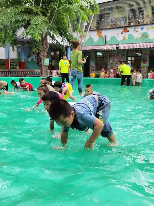 金江第一幼儿园戏水活动――小班