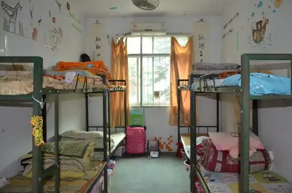 季延中学多举措加强学生宿舍文化建设