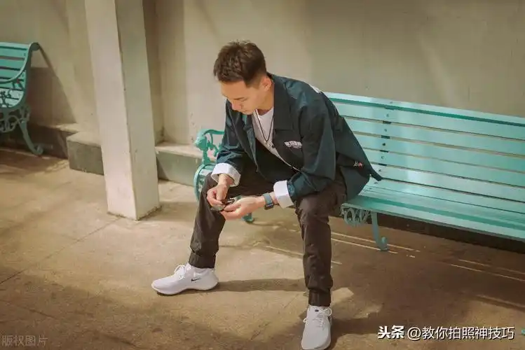 男生拍照姿势大全2021男生拍照摆姿参考