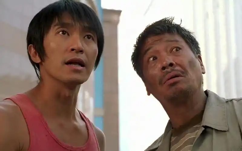 "黄金右脚"达叔初遇"大力金刚腿"星爷,两人搞笑对话