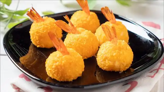 芝士虾球,鲜香甜糯,口感香脆,老少皆宜!