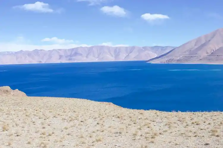 你见过这么蓝的湖吗