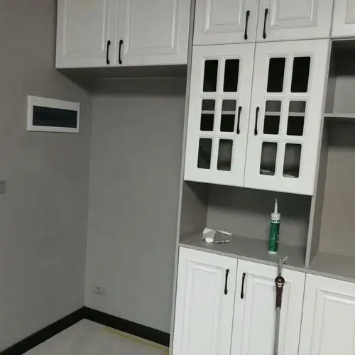 流行主打黑白灰色装修风格