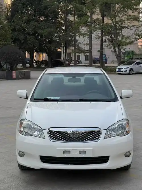 12年丰田花冠16自动挡图片