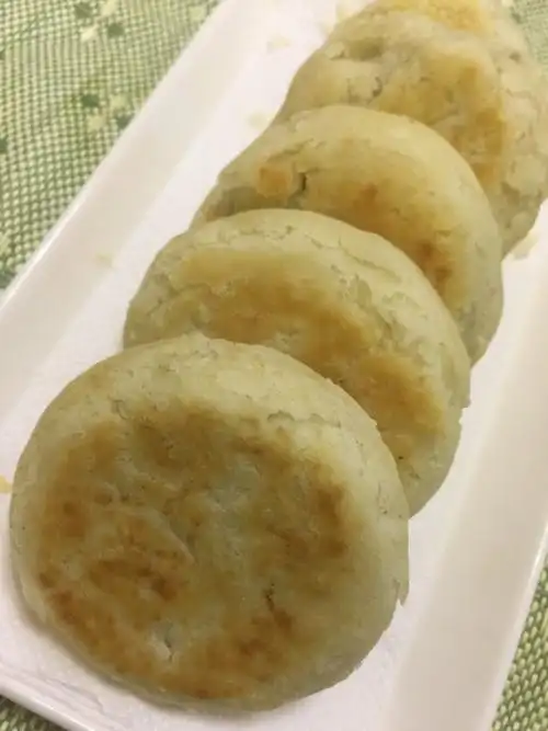 欣欣零食小铺做的发面油酥小糖饼