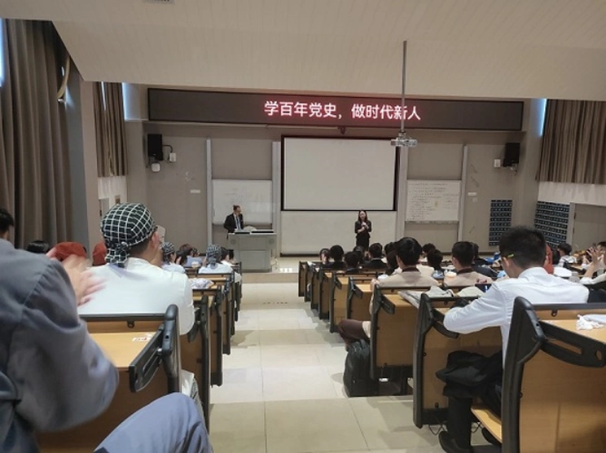 做时代新人"党史学习教育宣讲活动_学院团讯_团委