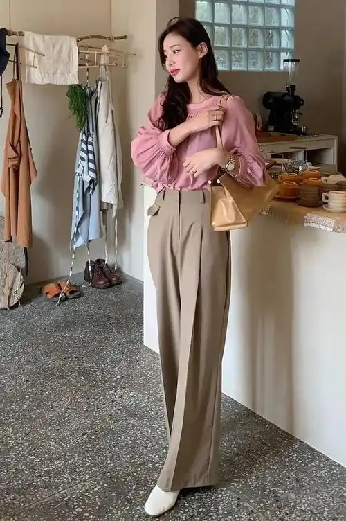 开春流行的衬衫新穿法搭配裙子长裤美得优雅高级谁穿谁美