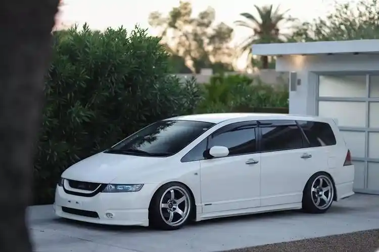 mpv玩姿态,老款奥德赛当之无愧的王者,老款奥德赛改装欣赏