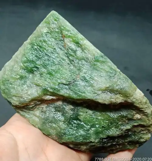 新疆碧玉原石,和田玉碧玉,770多克