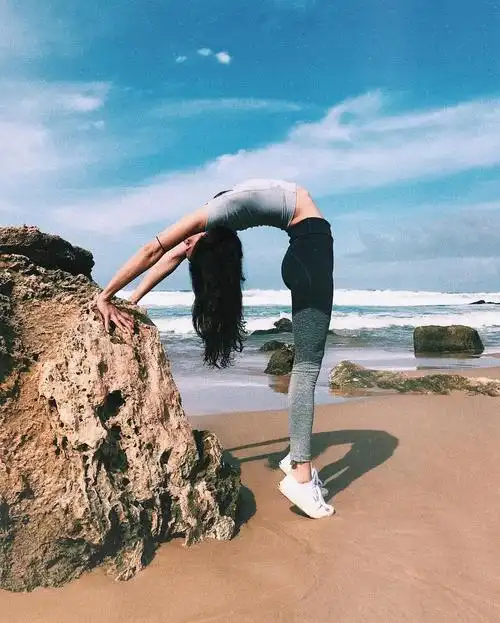 7个高难度瑜伽动作挑战你的平衡力身体柔如线