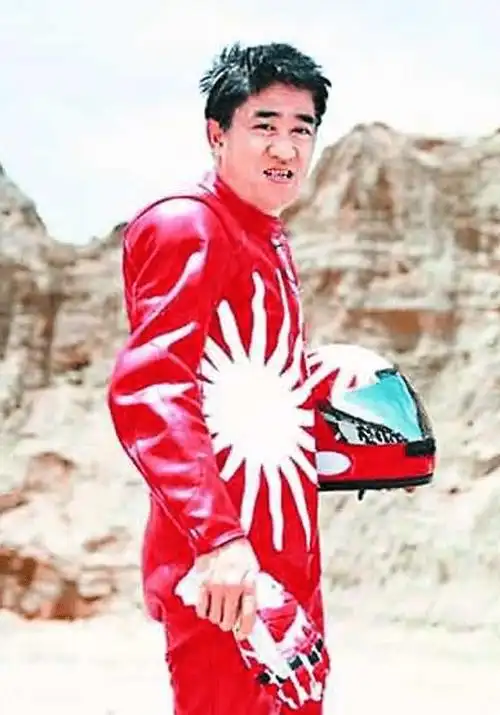 "亚洲第一飞人"柯受良,农村娃闯台北做天王大哥,去世没钱下葬_张学友