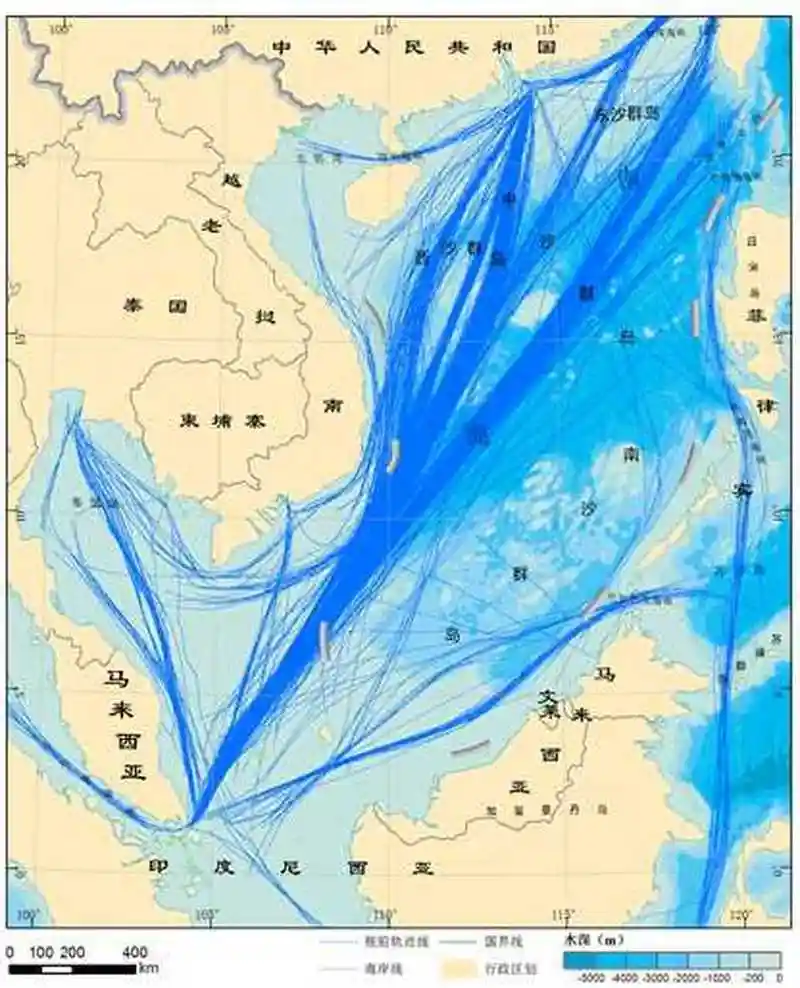 南海海运的航线密度,可以看出几个重要的岛礁.
