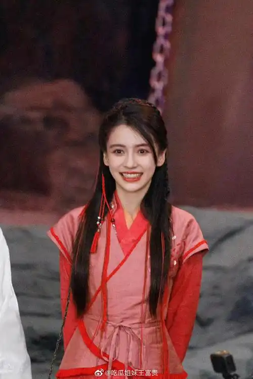 angelababy林月如造型#姐红衣造型真的好美,直接梦回《花田喜事》,太