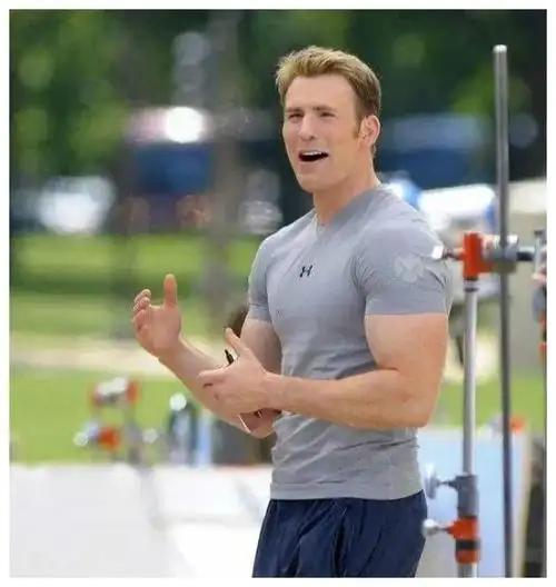 美国队长私照泄露全世界疯狂网友这肉体太可了