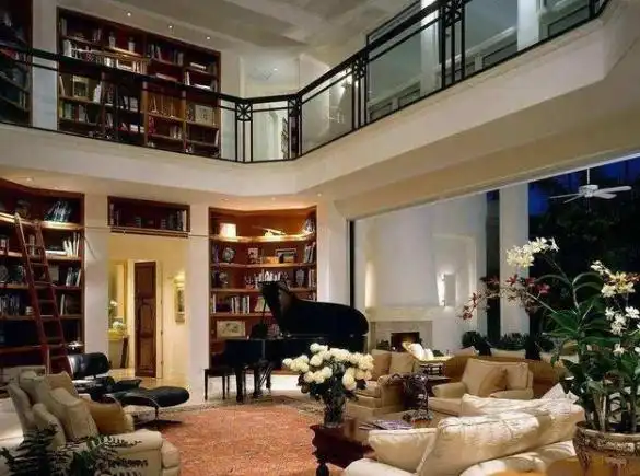 霍启刚在家带孩子看冬奥会2亿豪宅曝光仅有一丁点奢华