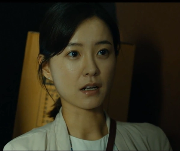 《釜山行》,里面饰演孕妇一角的郑有美看着特别眼熟,中国内地女演员跟