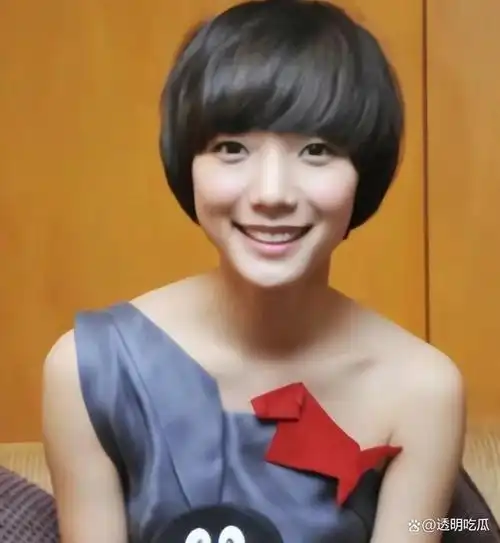 王珞丹进入娱乐圈的经历富有传奇色彩.