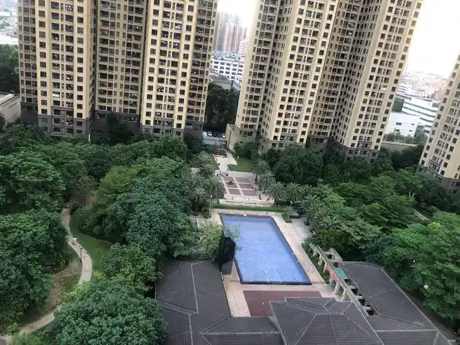 万科金域国际高层三房二卫东南向看花园过5电约看房