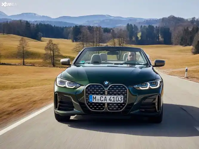 【2021款宝马4系敞篷m440i convertible_整体外观_25/276张图片】