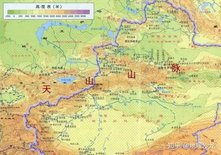 位于我国新疆的天山准静止锋其形成原因是什么