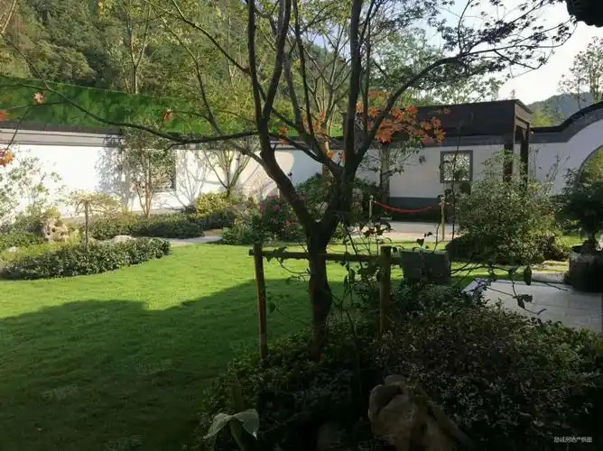 绿城十里风荷新上房源150方超大庭院,拎包入住诚心出售有钥匙