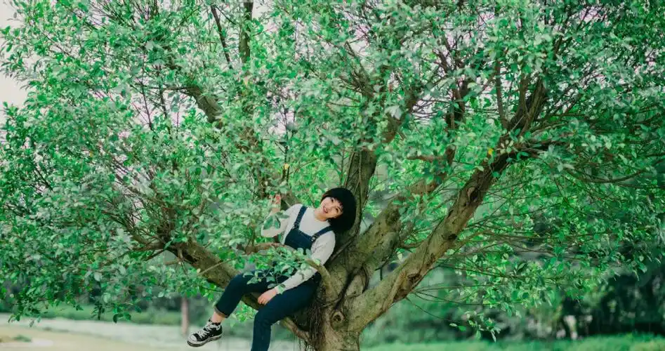 短发可爱邻家小妹妹