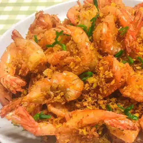 避风塘炒虾,港茶餐厅的招牌菜