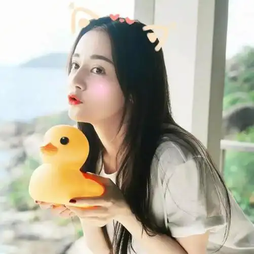 迪丽热巴头像系列不小心掉落凡间的精灵