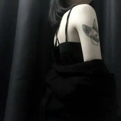 『沫』酷拽的小姐姐头像_女生头像_我要个性网