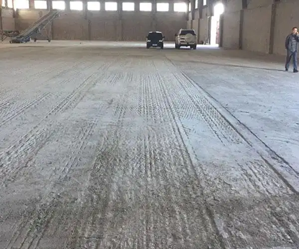 起灰起砂地面表层拉毛