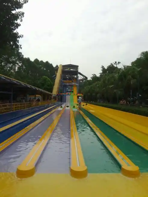 欢乐水魔方水上乐园
