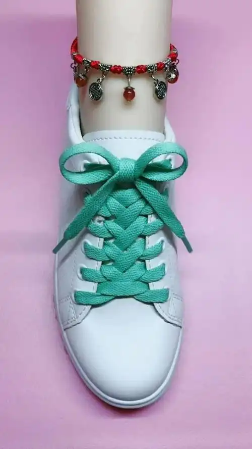 这个交叉式鞋带系法太美了,喜欢的小姐姐学习一下吧!