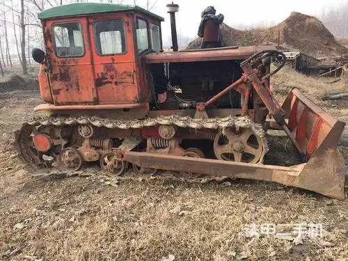 一拖东方红-c902推土机